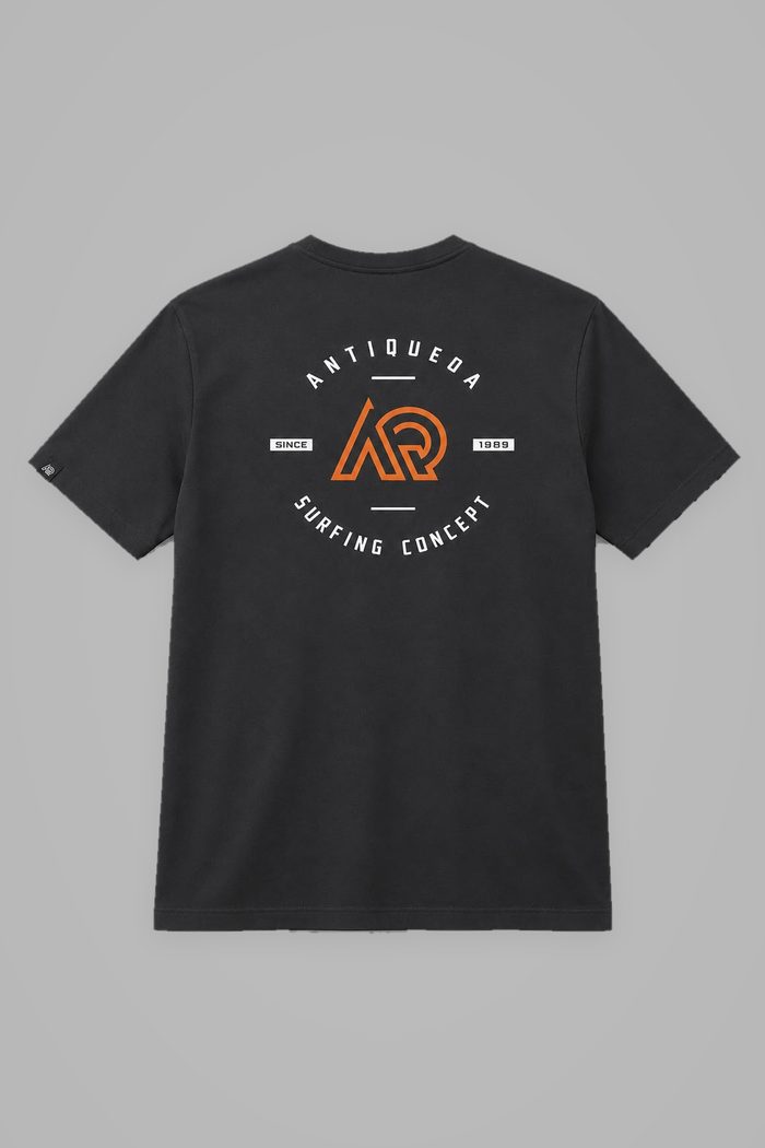 Camiseta preta Antiqueda, verso